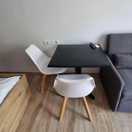아파트 Apartment In Vlore With Beach Access *