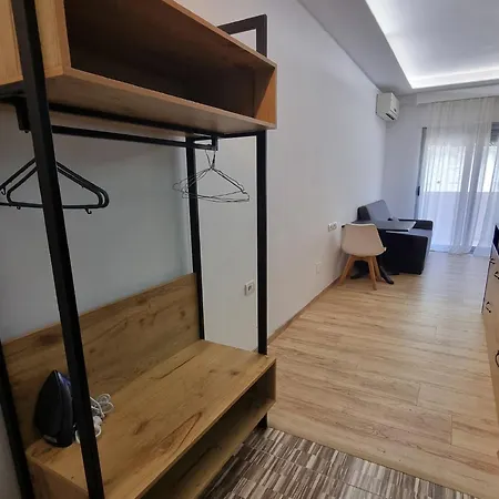 아파트 Apartment In Vlore With Beach Access