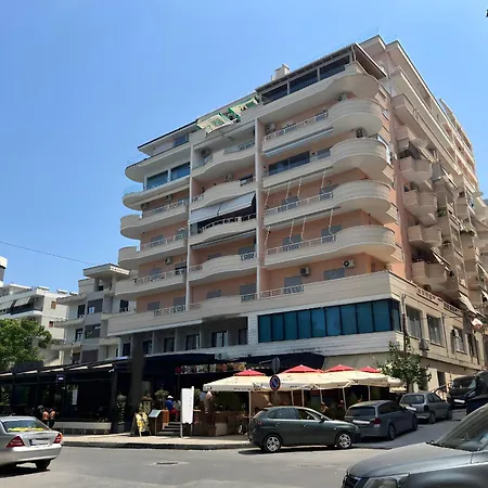 Apartment In Vlore With Beach Access *