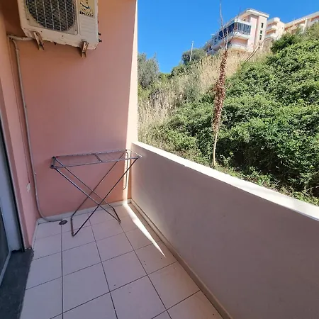Apartment In Vlore With Beach Access 아파트