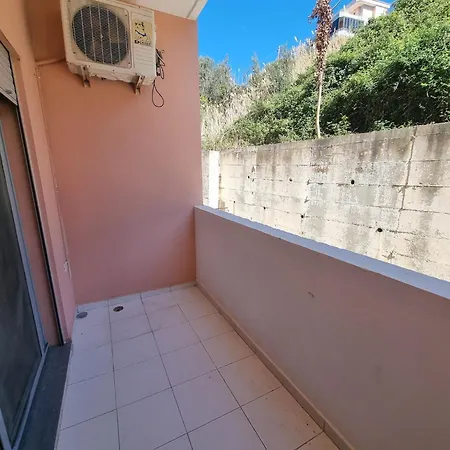 아파트 Apartment In Vlore With Beach Access